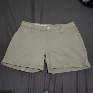 Olive shorts girls xxl